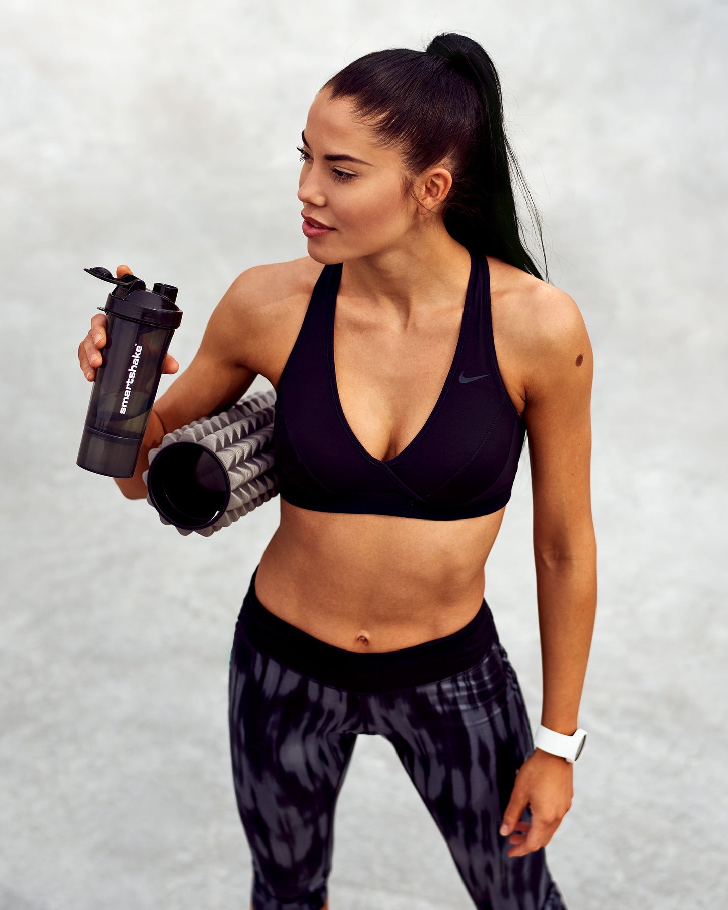 slim-black-g0 Smartshake_Slim_black_lifestyle.jpg