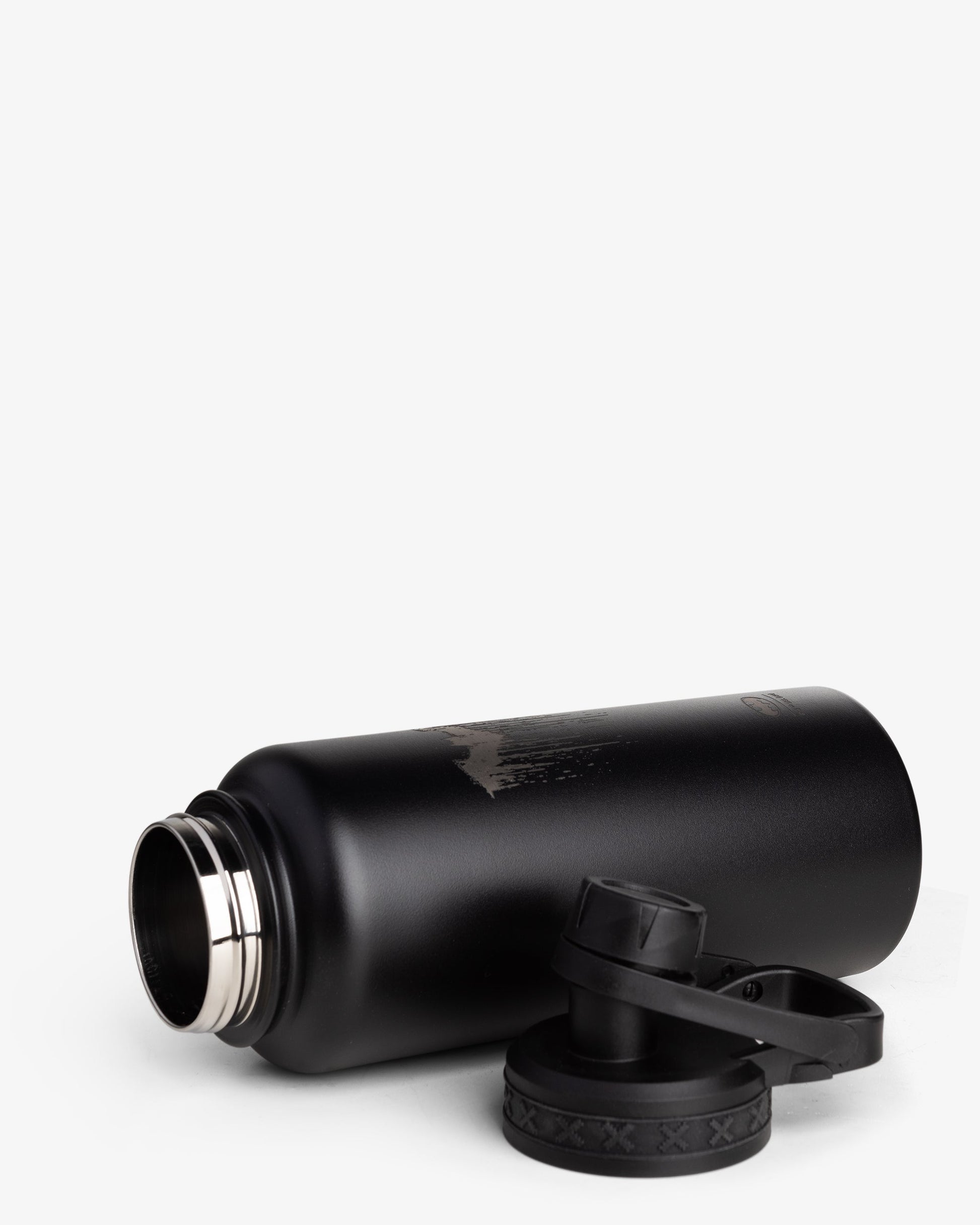 bohtal-insulated-sports-bottle-batman-dripping-logo-l8 Bohtal_Insulated_Sports_Bottle_Batman_Dripping_Logo_unassambled.jpg