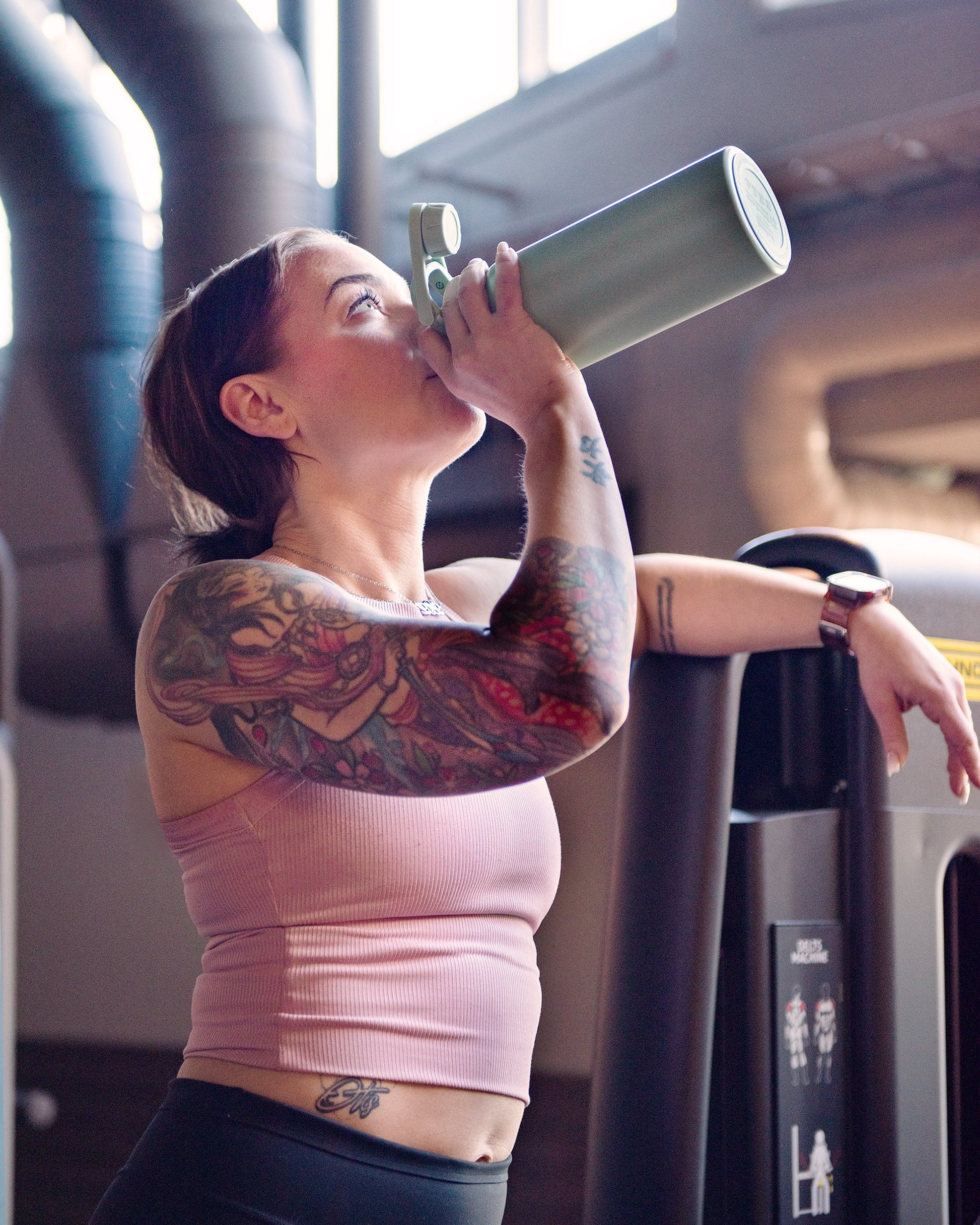 bohtal-insulated-sports-bottle-green-l7 Bohtal_Insulated_Sports_Bottle_Green_lifestyle.jpg