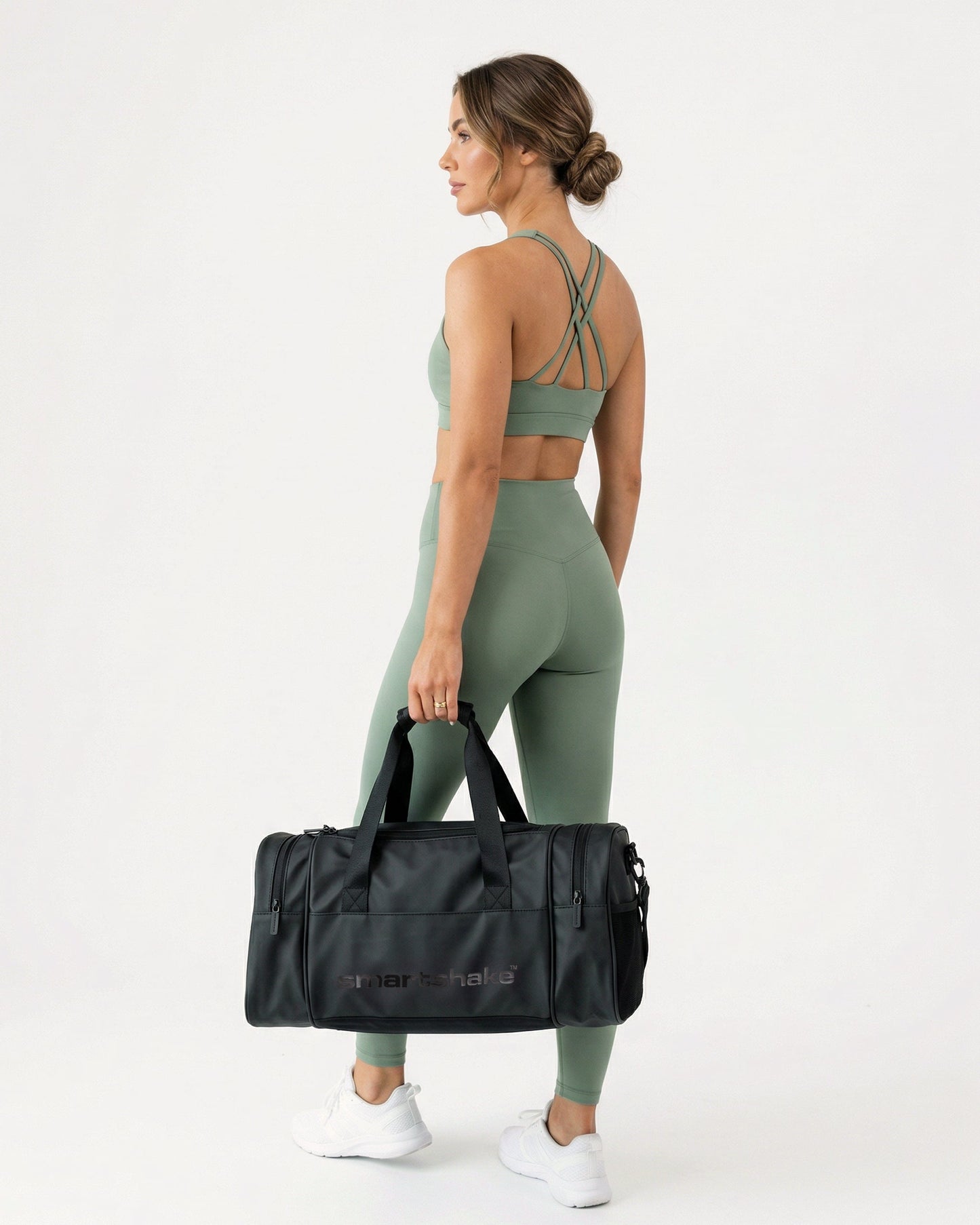 gym-bag-black-b1 Smartshake_GymBag_Black_lifestyle4_39cb3c06-8267-4a3c-8ba4-17ffef457cbf.jpg