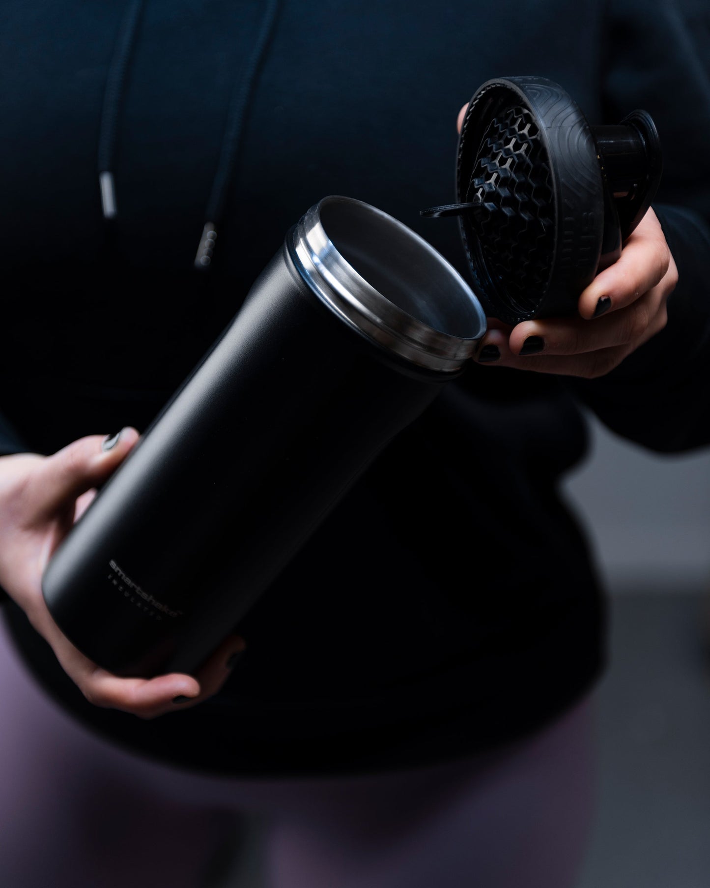 insulated-steel-shaker-black-d0 Smartshake_Insulated_Steel_lifestyle.jpg