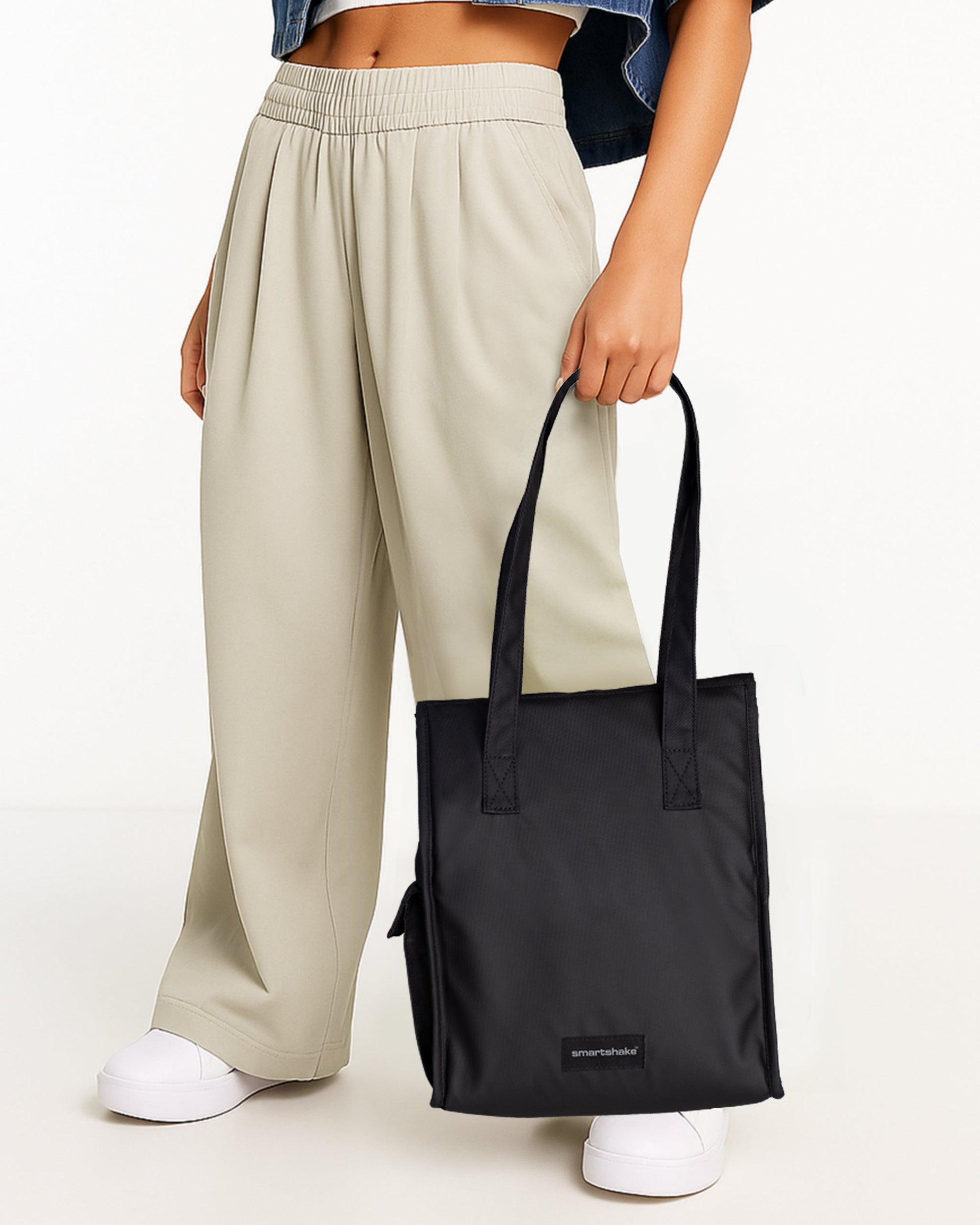 lunch-tote-bag-w6 Smartshake_Lunch_Tote_Bag_lifestyle.jpg