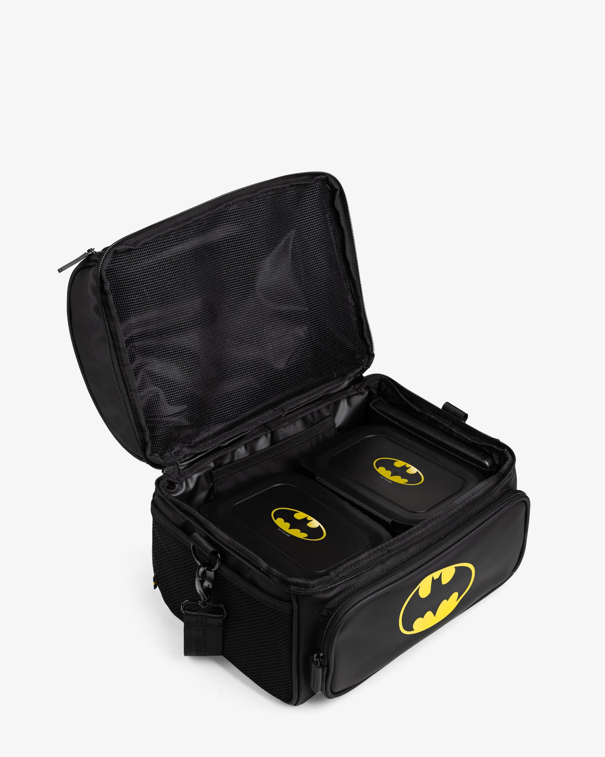 meal-prep-bag-batman-with-4-food-containers-and-2-ice-packs-s3 Smartshake_Meal_Prep_Bag_Batman_open.jpg