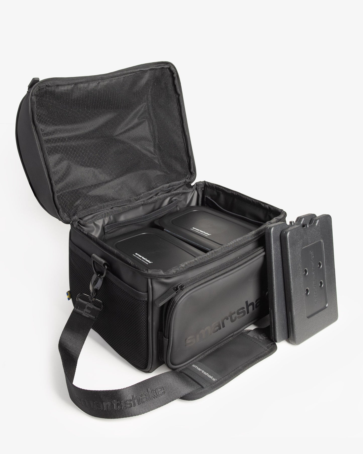meal-prep-bag-black-with-4-food-containers-and-2-ice-packs-c8 Smartshake_Meal_Prep_Bag_Black_open.jpg