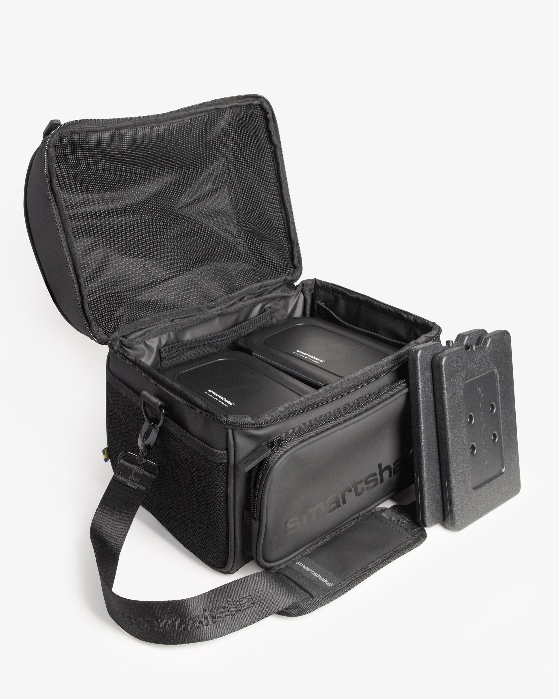 meal-prep-bag-black-with-4-food-containers-and-2-ice-packs-c8 Smartshake_Meal_Prep_Bag_Black_open.jpg