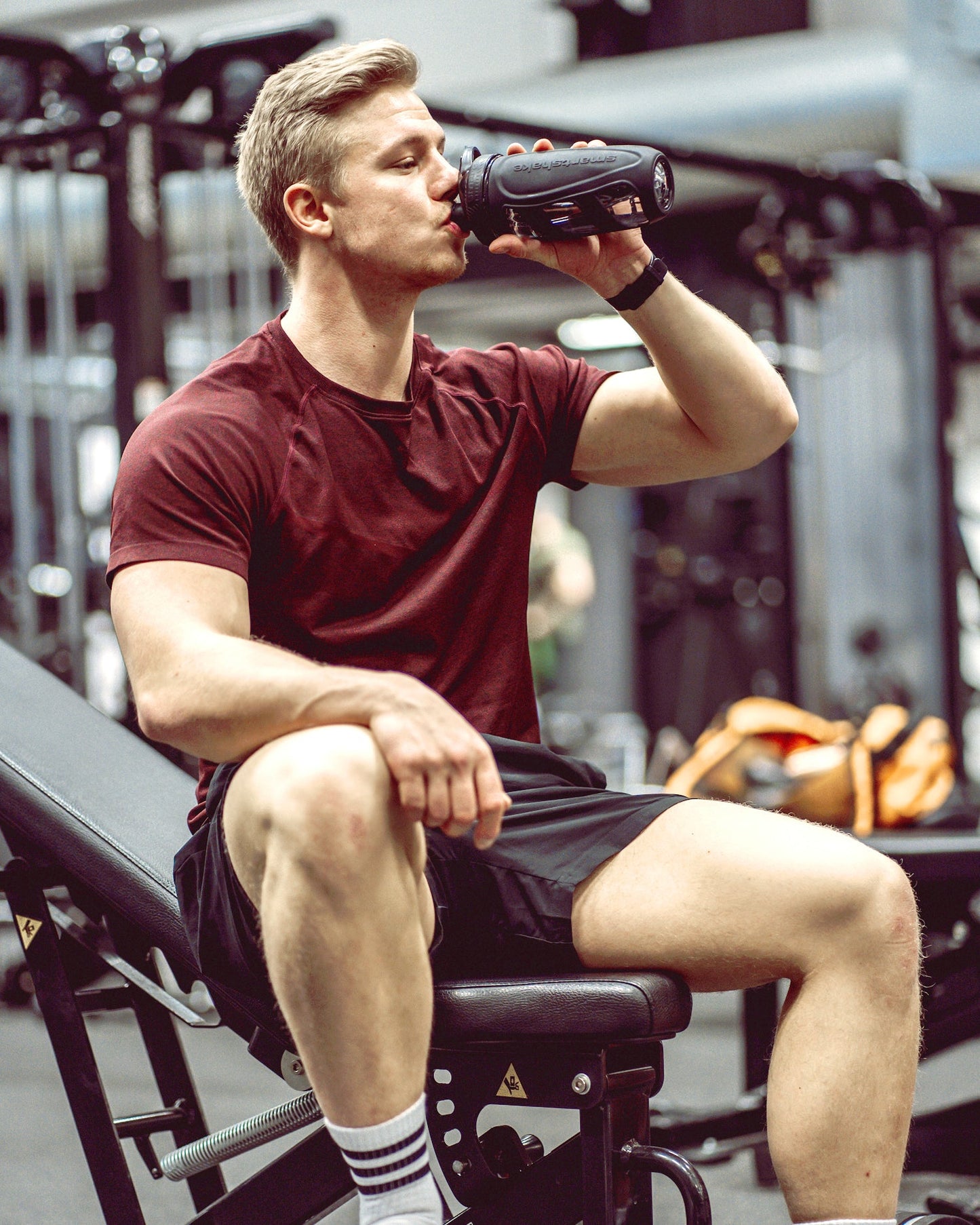 reforce-glass-black-h2 samrtshake_reforce_glass_lifestyle.jpg